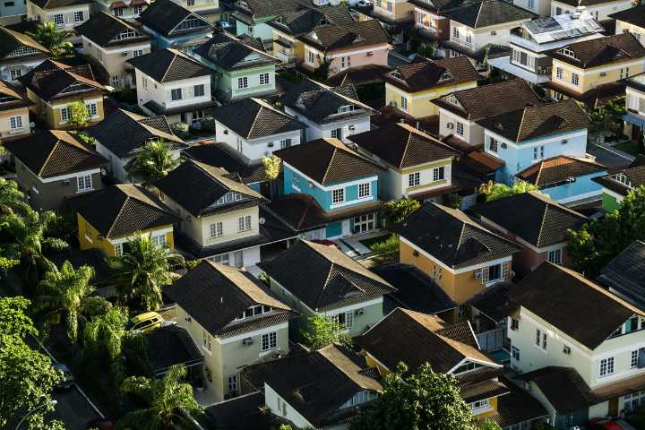 New Home Sales Decline as Builders Grapple with Rising Inventory and Affordability Crisis