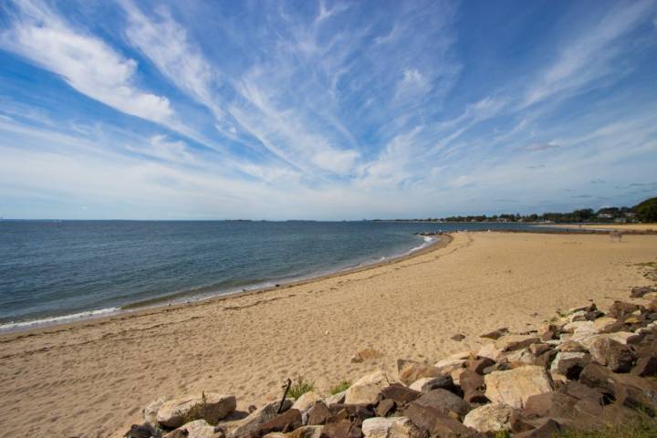 DEEP urging Connecticut residents to swim safely as lifeguard coverage winds down at state parks