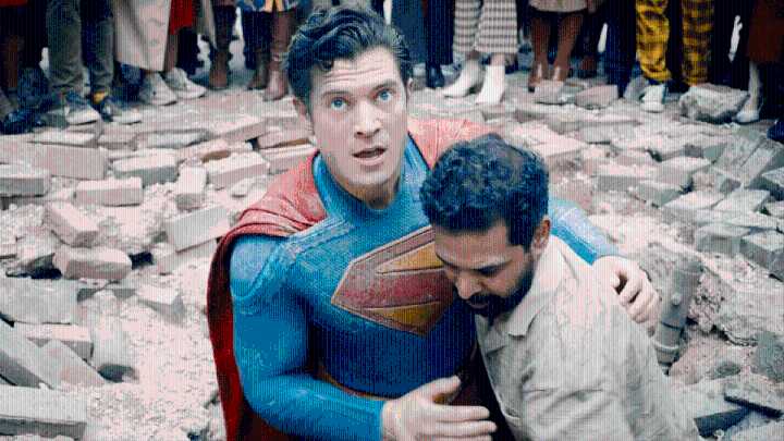 Esta era la primera versión del traje de Superman de James Gunn, y notarás que algo no encaja inmediatamente