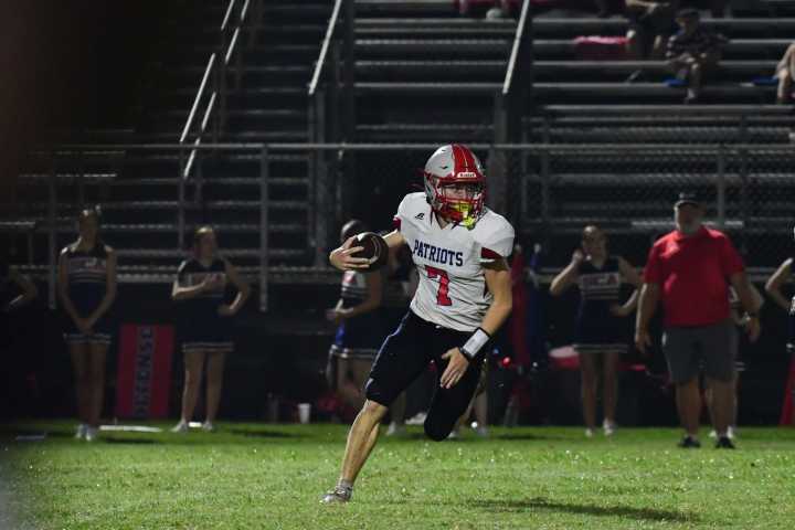 Scott’s four-touchdown night propels Patriots past Ezekiel