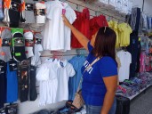 Barquisimetanos adelantan la compra de útiles escolares para ganarle la carrera al dólar
