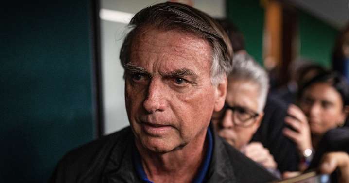 Brazil’s Supreme Court orders the house arrest of former President Bolsonaro, a Trump ally