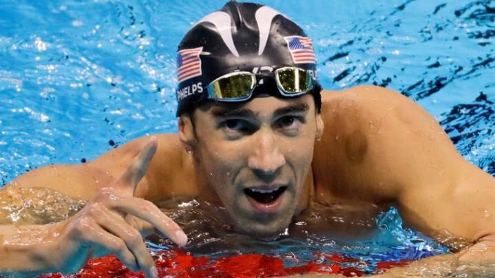 Ravens swim with Michael Phelps, get lessons from the Olympic champion