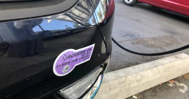 California EV drivers could lose their carpool lane privileges in September