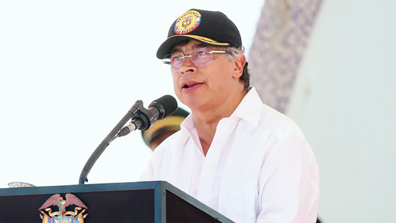 Presidente Petro habla de “reelección” como proyecto de país, en medio de obras en Bahía Solano, Chocó