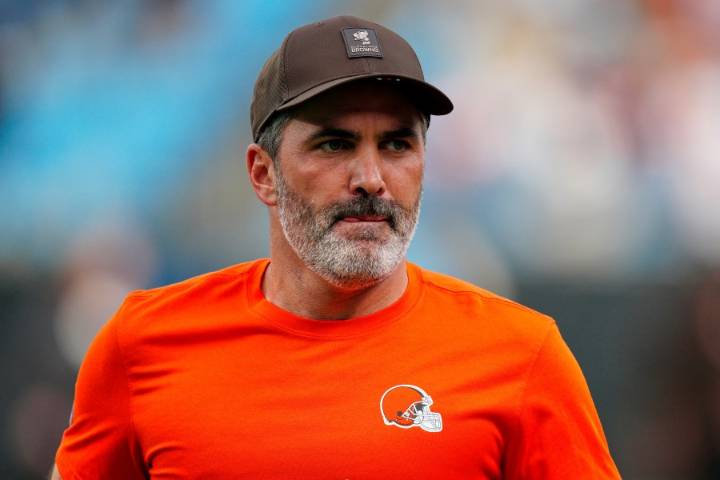 Browns coach Kevin Stefanski won't commit to Shedeur Sanders' role next week after strong debut