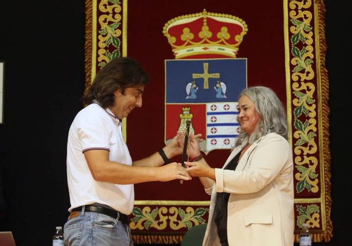 La socialista Eva Pérez, nueva alcaldesa de Llanera con el apoyo de Adrián Barbón