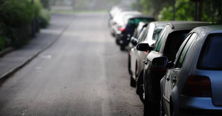 Driver leaves angry note on car windscreen - but gets put in their place