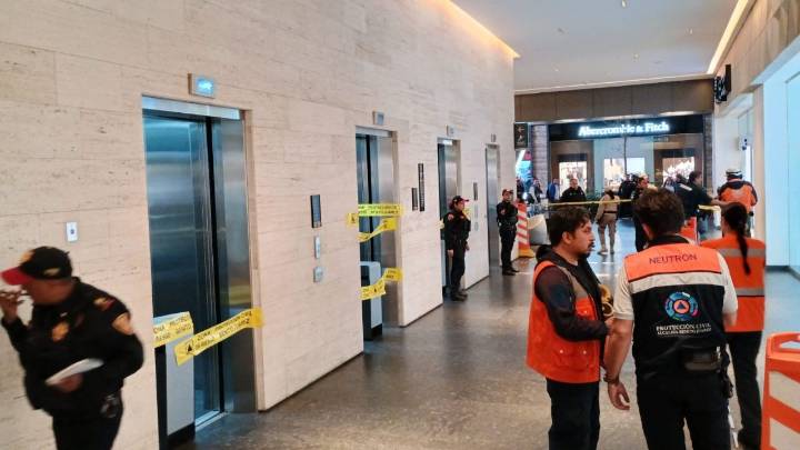 Se desploma elevador en Mítikah; confirman 2 heridos y desalojan plaza en Benito Juárez