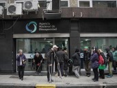 Dinero, contratos multimillonarios y una orden de extracción en caliente de celulares: el detalle de los allanamientos por el caso de los audios