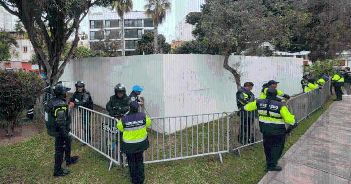 Vecinos de Miraflores protestan por construcción de módulo de seguridad en parque Leoncio Prado: "Es completamente ilegal"