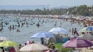 La temporada turística se alarga en Salou: "Port Aventura nos ha ido llevando"