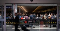 Una huelga de auxiliares paraliza Air Canada y provoca el caos entre sus 130.000 pasajeros diarios