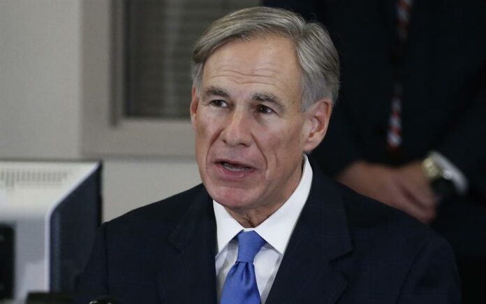 Gobernador de Texas convierte en ley nuevo mapa electoral que favorece a los republicanos