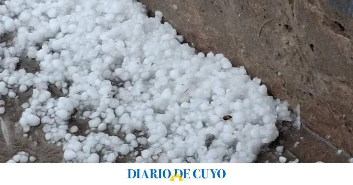 Tormenta de Santa Rosa: cayó gran cantidad de granizo en 25 de Mayo y aguanieve en Barreal