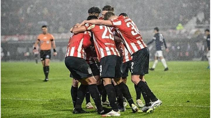 Estudiantes pisa Asunción para enfrentar a Cerro Porteño