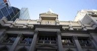 El Banco Central subió los encajes bancarios para que no fracase la licitación de bonos en pesos