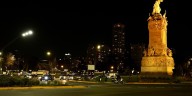 Por qué se iluminaron de naranja los principales monumentos de la Ciudad de Buenos Aires