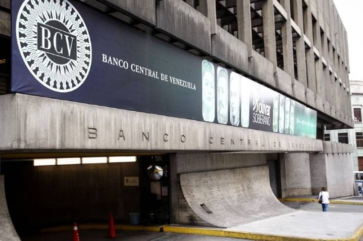BCV: valor del dólar este martes es de 143,03 bolívares