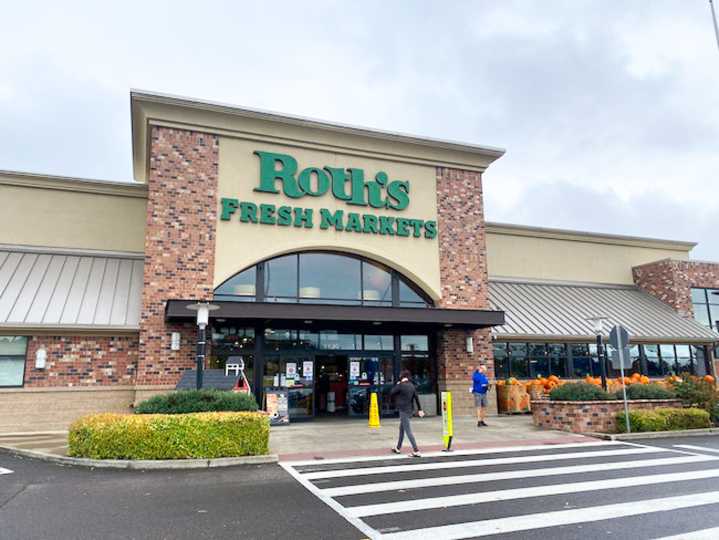 Union representing Roth’s employees spearheads boycott, billboards say “Don’t Shop Roth’s”