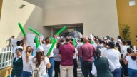 Trabajadores IMSS de NL protestan para regresar al régimen anterior de jubilación