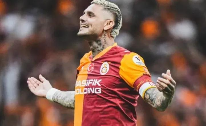 Escándalo con Mauro Icardi en Turquía: le habría pegado un cabezazo a un fan cuando estaba con La China Suárez