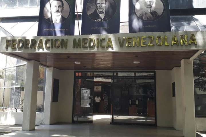 FMV advierte: Sancionarán a médicos que publiciten sus servicios sin autorización #21Ago