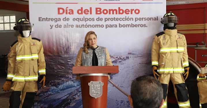 San Mateo Atenco celebra a su Cuerpo de Bomberos y lo fortalece con equipamiento especializado