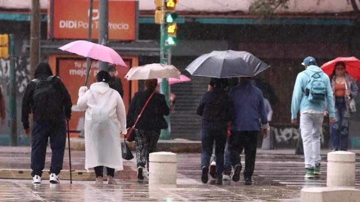CDMX bajo doble alerta por lluvias este domingo; ¿dónde hay encharcamientos?