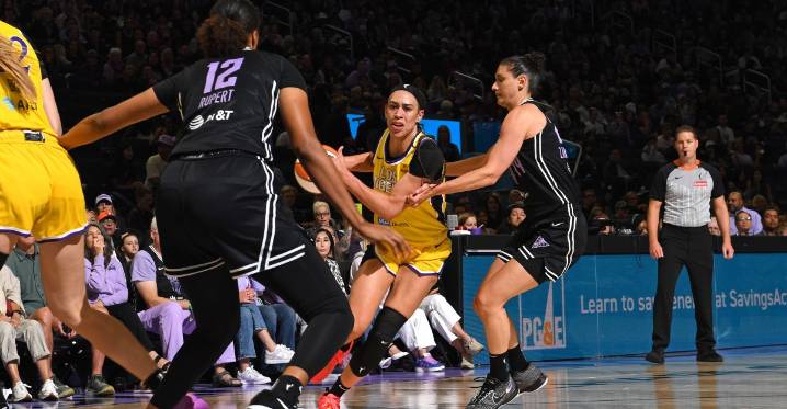 Sparks’ win streak snapped by Valkyries