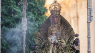 Sevilla acompaña a la Virgen de Los Reyes
