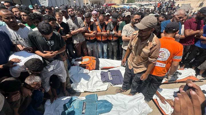 "Esto no se puede llamar guerra, es un genocidio con venganza": el relato de un palestino tras salir de Gaza
