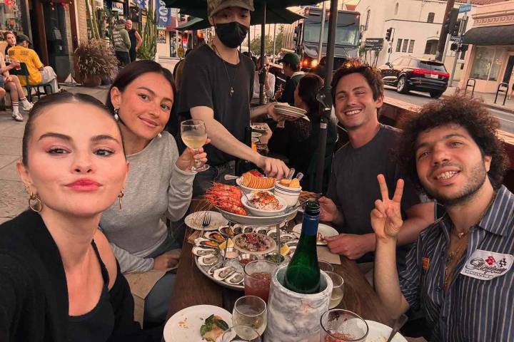 Selena Gomez and Benny Blanco Double Date with Logan Lerman and Analuisa Corrigan