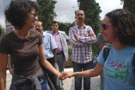Detienen en Marruecos a una activista LGTBI por ponerse una camiseta con la frase: 'Alá es lesbiana'