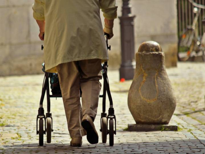Teruel cuenta con más de 5.200 personas con prestación por dependencia