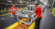 New report shows widening earnings gap between low