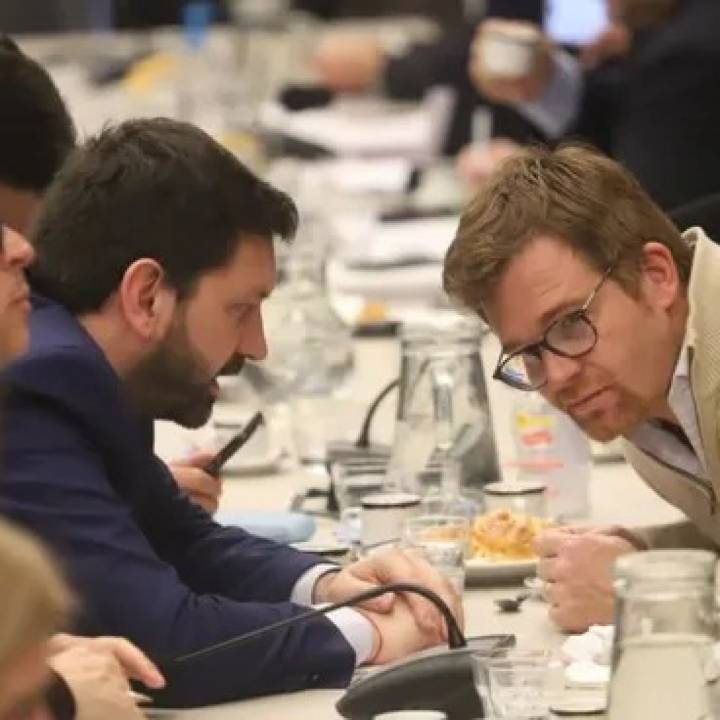 Diputados dictaminó el proyecto de gobernadores para redistribuir el impuesto a los combustibles