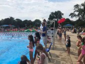 Swimmers take a nostalgic dive as Arlington Heights pool closes for renovations