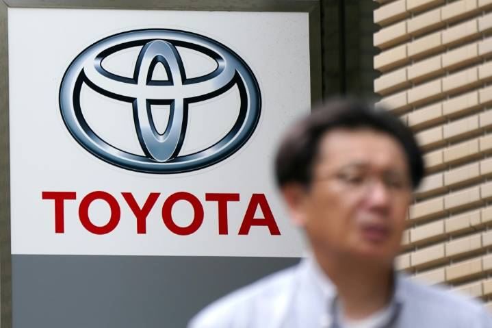 Toyota recorta sus previsiones de beneficios por los aranceles