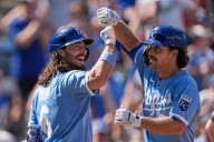 India y Frazier conectan jonrones de dos carreras en remontada de Reales 6-2 ante Medias Blancas – Chicago Tribune