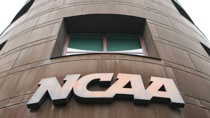 Transgender runner Evie Parts sues NCAA and Swarthmore College for removal from track team