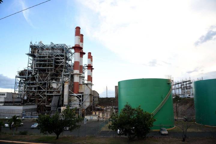 Unidad 2 de Aguirre sale de servicio y provoca relevo de carga que deja a más de 50 mil clientes sin energía – NotiCel 