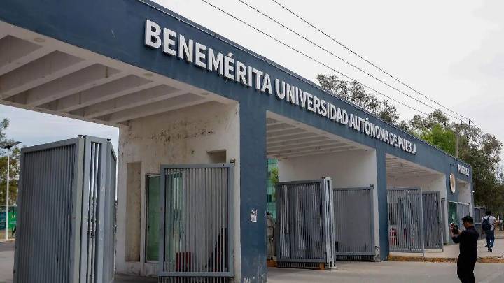 BUAP abre talleres artísticos para alumnos a 100 pesos: teatro musical, cumbia, danza árabe y más