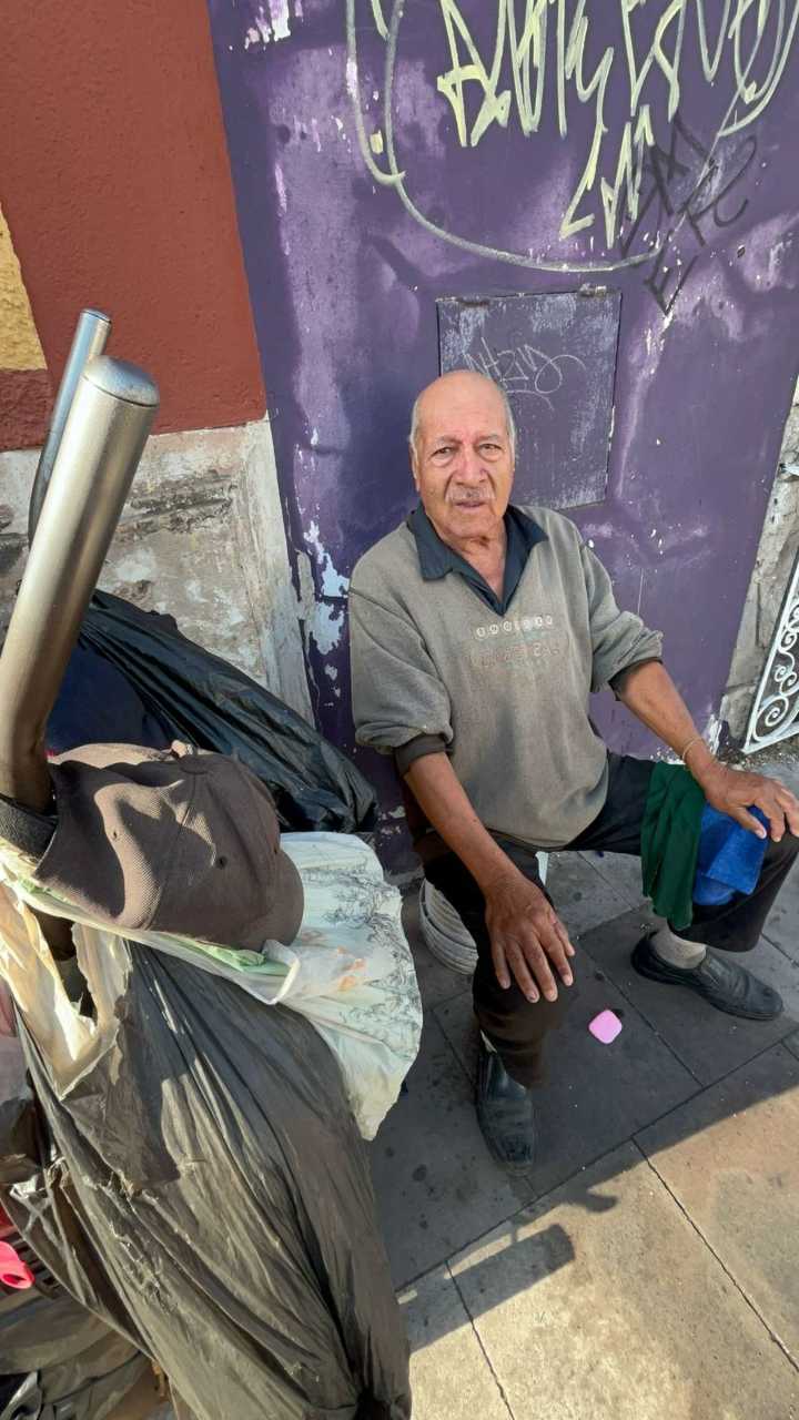 'Trata uno de salir de la pobreza', don Arturo relata su vivir en calles de Durango