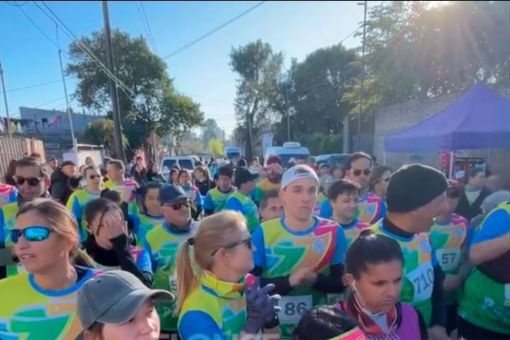 Emoción y aplausos en “San Agustín Corre”: el barrio vivió su gran maratón