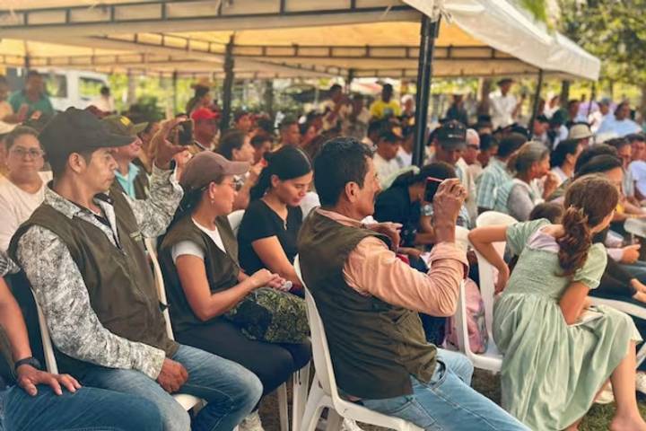 Gobierno Nacional formaliza entrega de tierras a comunidades campesinas en Tolima