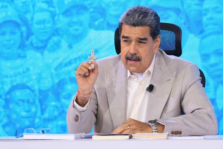Venezuela afirma que acusación de Estados Unidos sobre incautación de 700 millones de dólares en bienes “es digna de una mala serie” pues Maduro “lleva una vida sencilla”