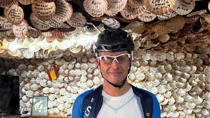 Los políticos, deportistas de élite en verano