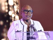 Sudáfrica reconoce a mujeres investigadoras