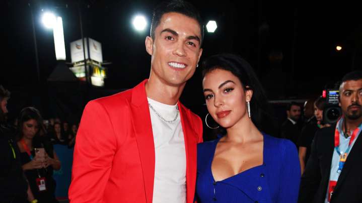 Cristiano Ronaldo's Massive Rock Makes Bezos Look Like He Cheaped Out On Lauren Sánchez